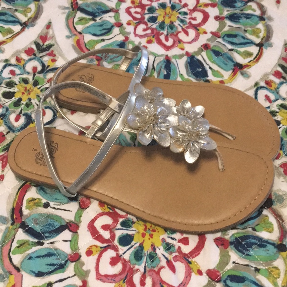 Faded Glory flats sandals